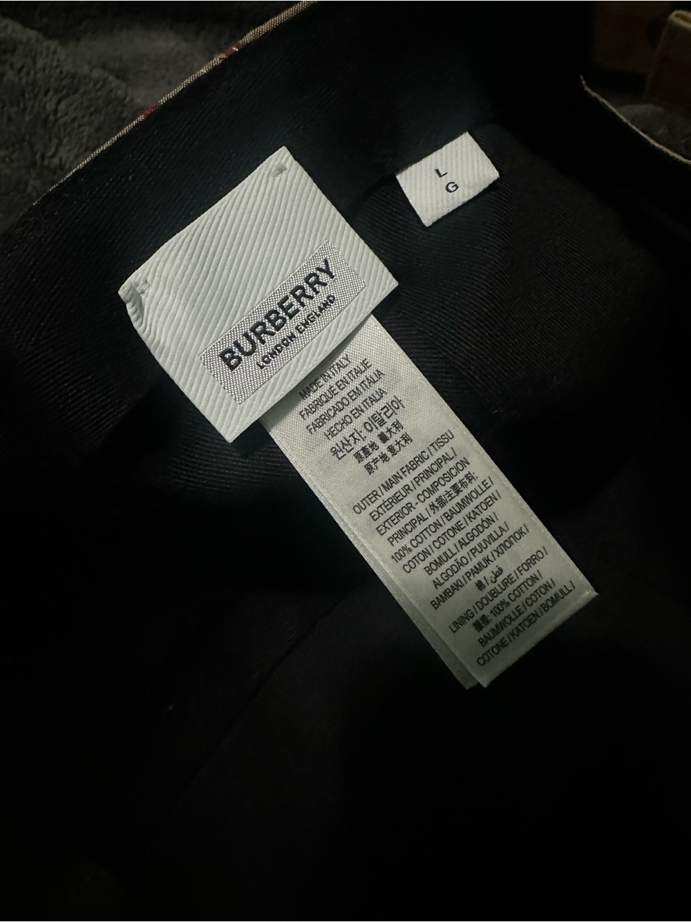 Burberry Beige Vintage Check Baseball Cap with Black Interior - Picture 4 of 6